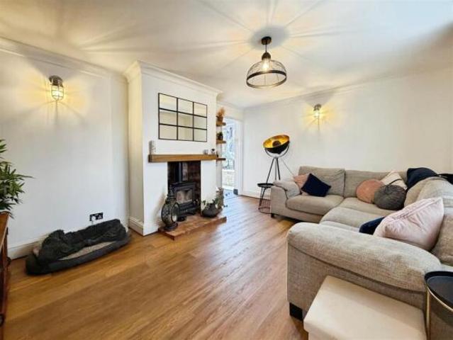 Cottage for sale in Lillington, Green Close