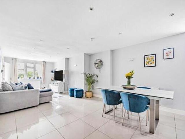 House for sale in Bushey