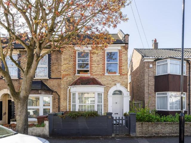 Terraced House for sale in Walthamstow