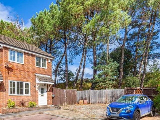 Cottage for sale in Poole