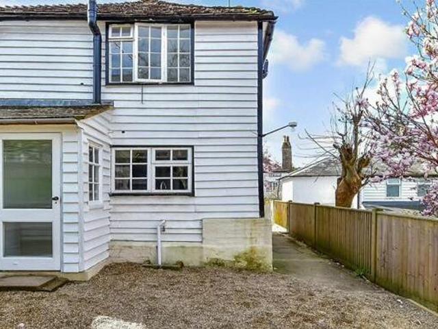 House for sale in Cranbrook & Sissinghurst, Sandown Park