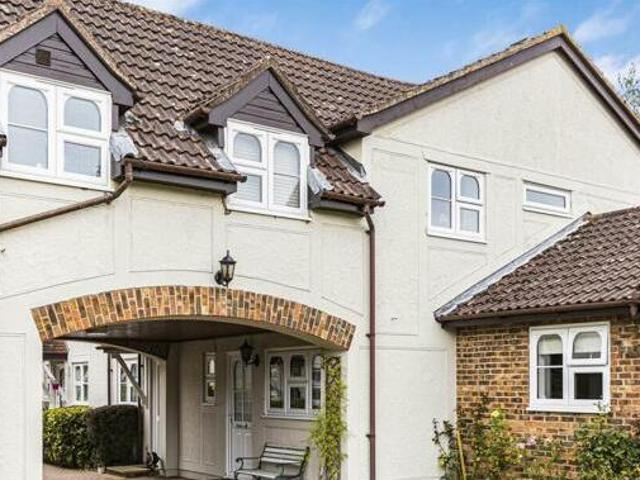 House for sale in Kings Hill, Colliers End