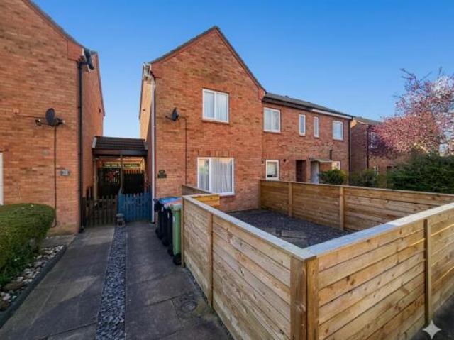 Cottage for sale in Milton Keynes