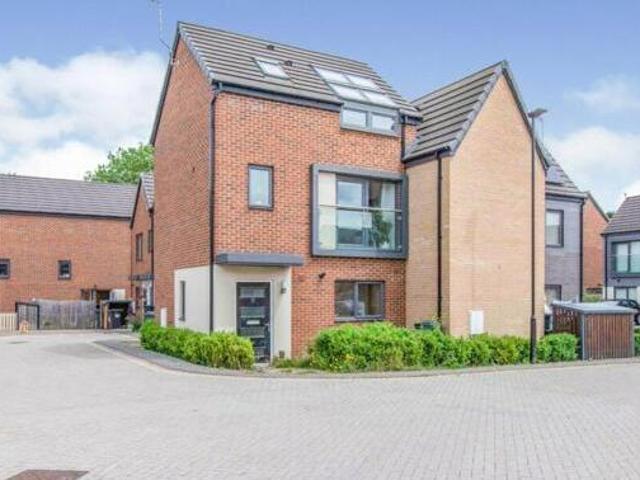 House for sale in Hyde Park, South Yorkshire