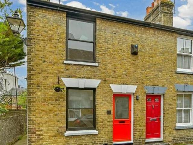 House for sale in Oad Street, Kent