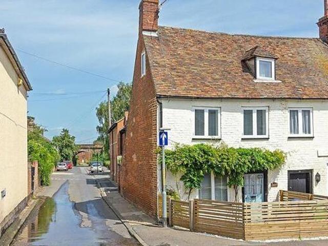 House for sale in Oad Street, Kent