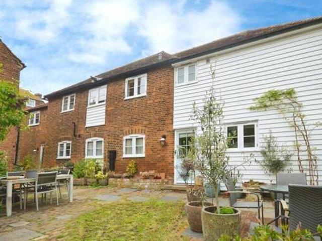 House for sale in Oad Street, Kent