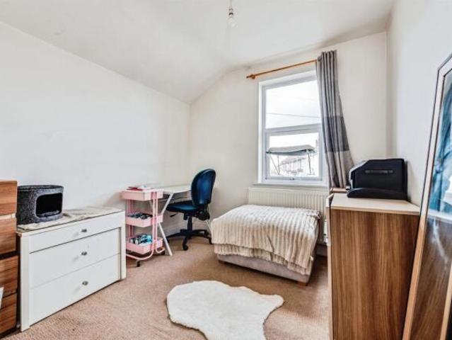 Cottage for sale in Ferndale, Rodbourne