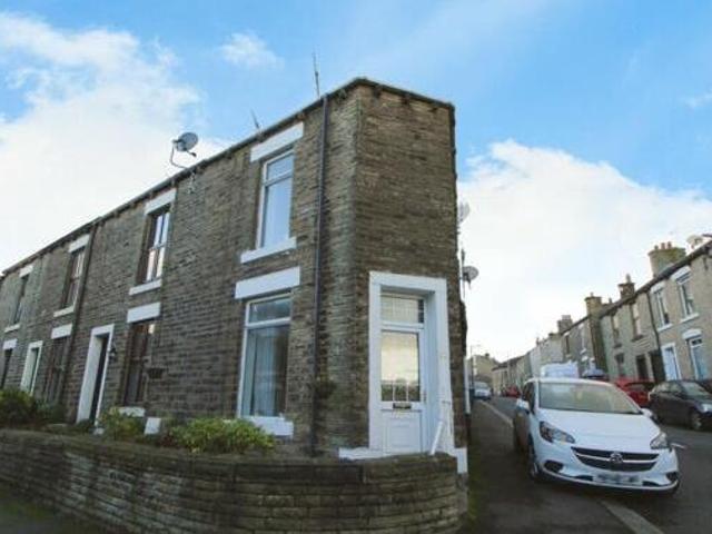 House for sale in Whitfield, Charlesworth
