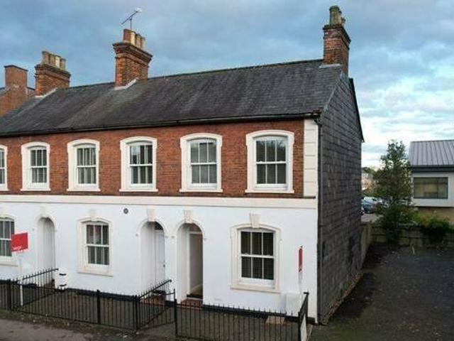 House for rent in Surrey