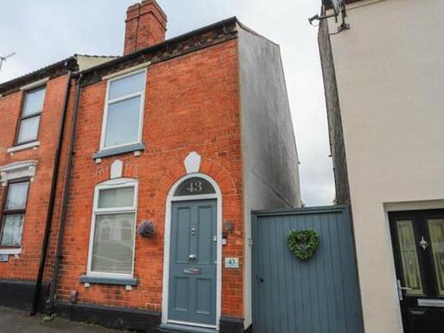 House for sale in Halesowen, West Midlands