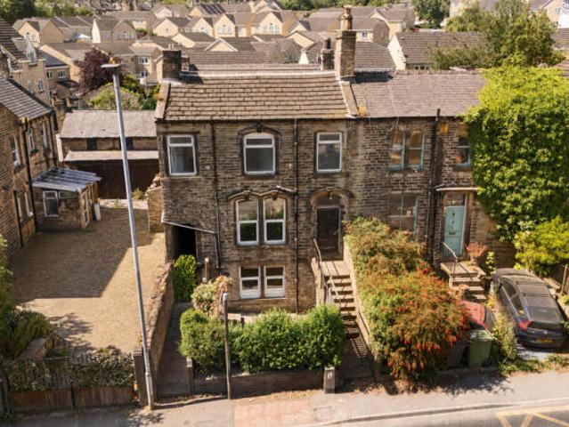 Cottage for sale in Huddersfield, West Yorkshire