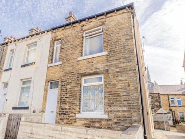House for sale in Dean Clough, Calderdale
