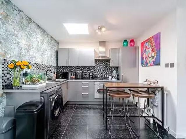 House for sale in Muirhouses