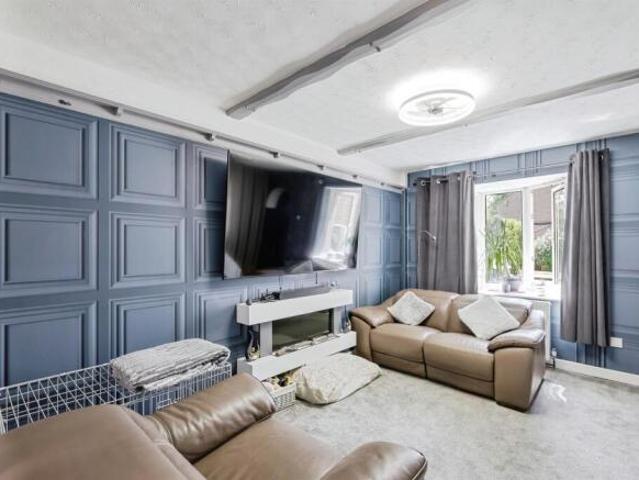 Cottage for sale in Southfields, Northampton