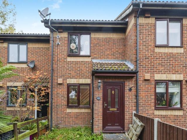 Terraced House for sale in Slough