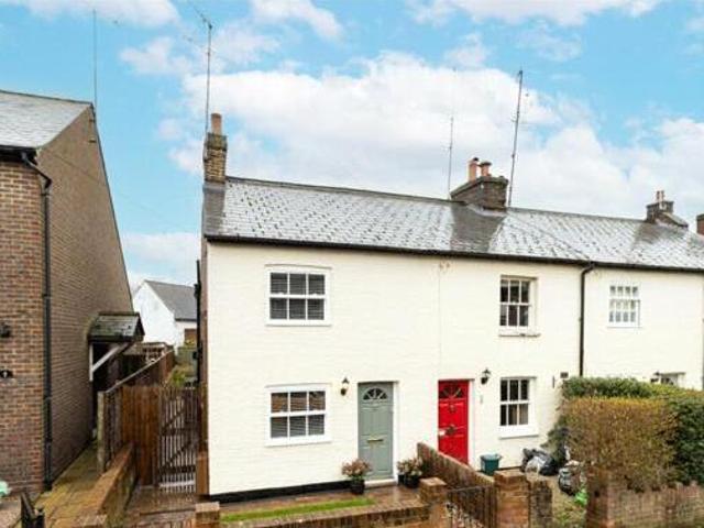 House for sale in Hatching Green, Five Acres