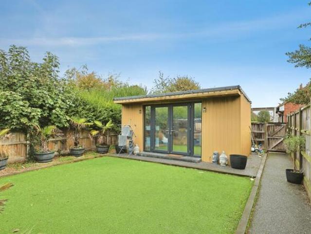 Cottage for sale in Heartsease, Norwich