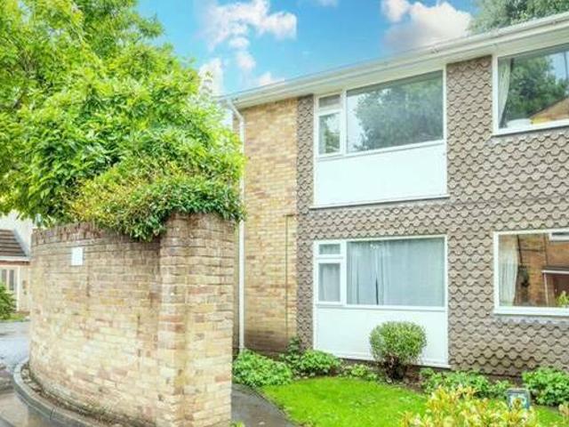 House for rent in Surrey