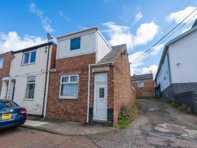 House for sale in Houghtonside, Tyne And Wear