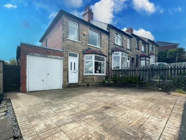 House for sale in Huddersfield, West Yorkshire