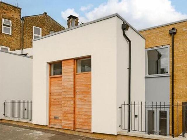 House for sale in Kingston Upon Thames, Greater London