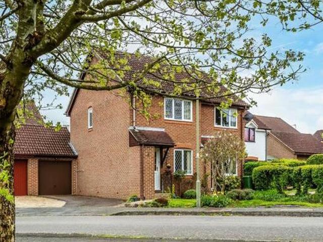 House for sale in Pachesham Park, Surrey