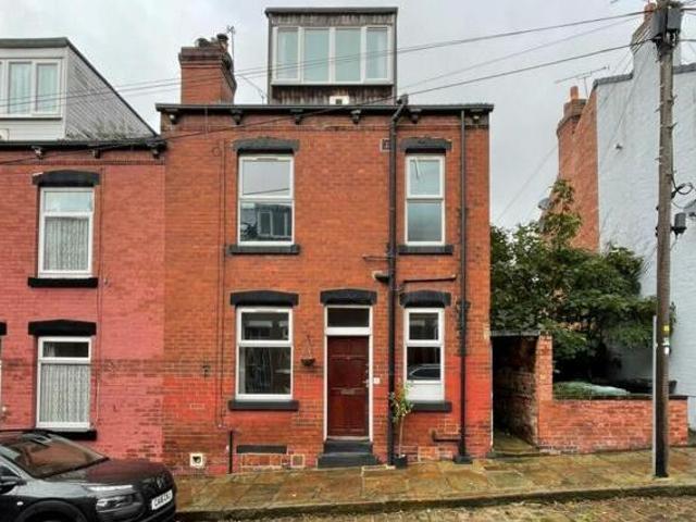 House for sale in Kirkstall, West Yorkshire