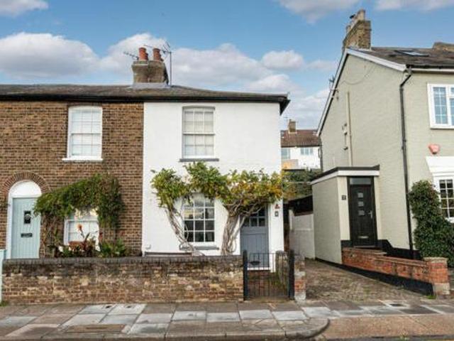 House for sale in Alton Barnes, Essex