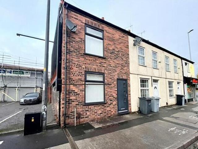 House for sale in Hurdsfield, Macclesfield