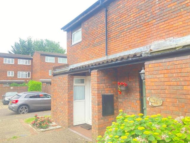 Terraced House for sale in Hayes