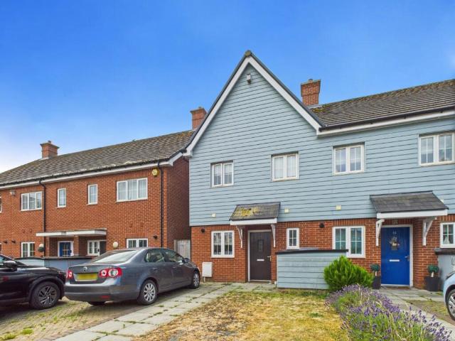 Terraced House for sale in Slough