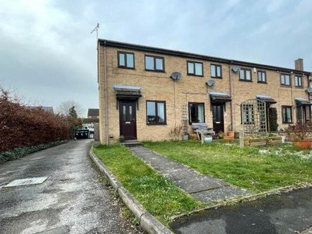 House for sale in Froggatt, East Midlands