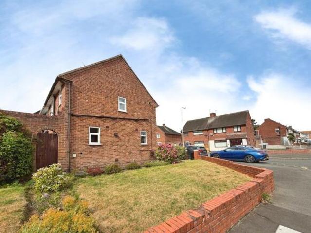 Cottage for sale in Wood End, Wednesfield