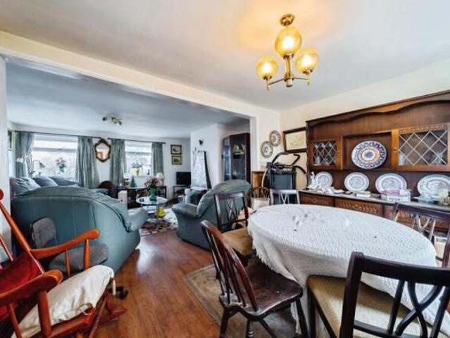 Cottage for sale in Dones Green, Dutton