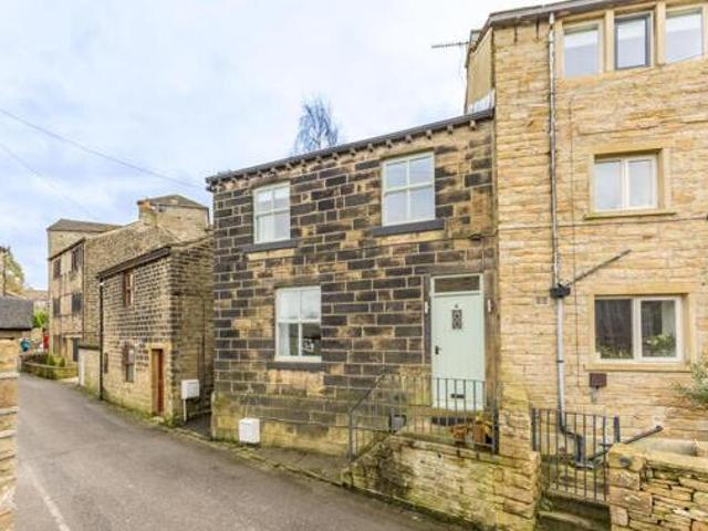 House for sale in Holmfirth, West Yorkshire