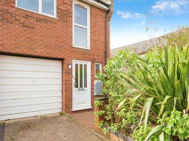 House for sale in Clover Hill, East Bank