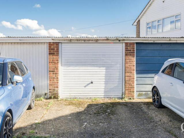 Cottage for sale in Sittingbourne, Swale