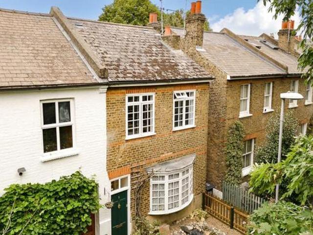 House for sale in Kingston Upon Thames, Greater London