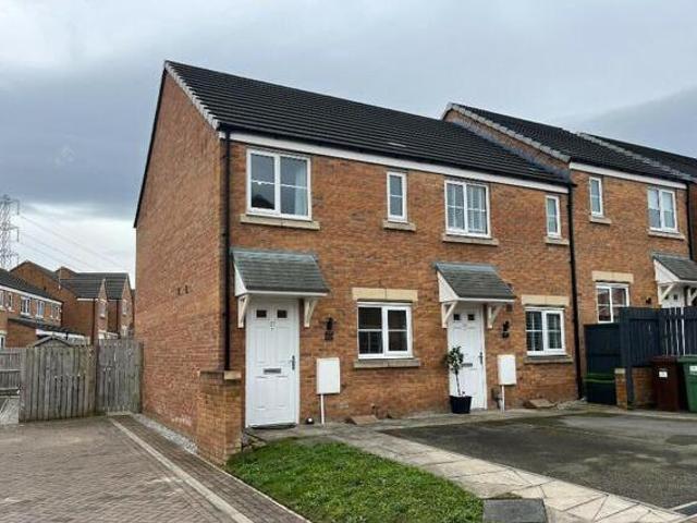 House for sale in Ossett, West Yorkshire