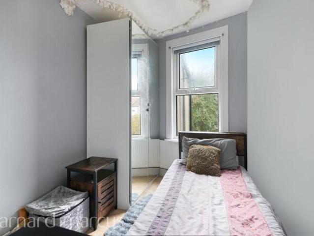 Cottage for sale in Greater London