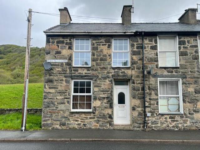 House for sale in Porthmadog, Wales