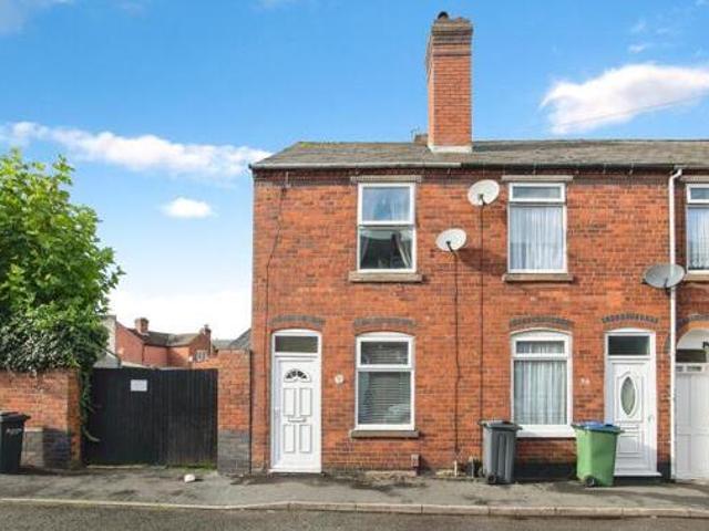 House for sale in Halesowen, West Midlands