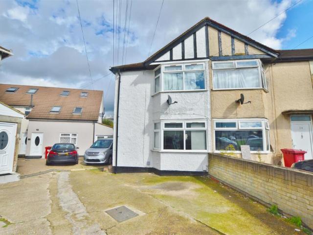 Terraced House for sale in Slough