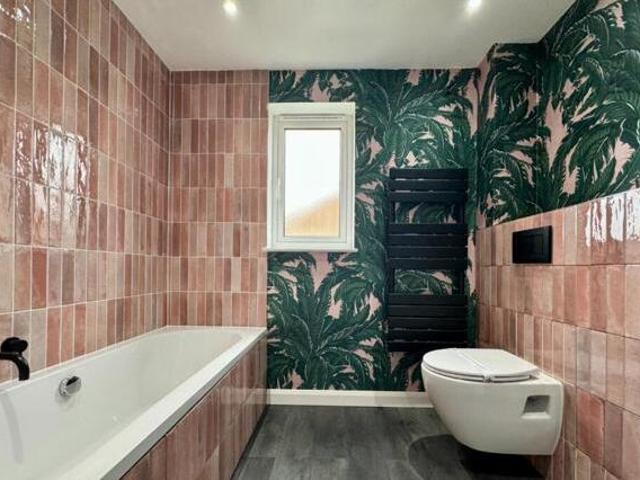 House for sale in Shepperton, Spelthorne
