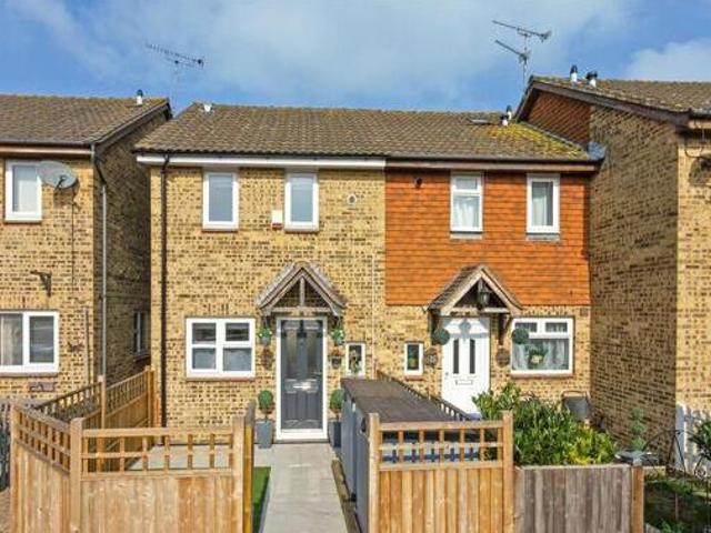 House for sale in Oad Street, Kent