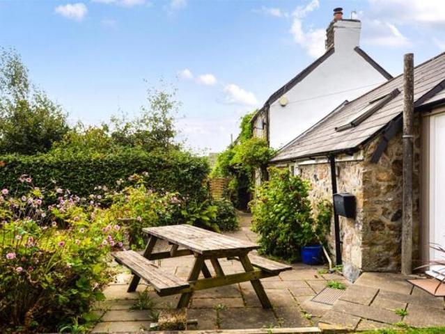 Cottage for sale in Follaton, Strode