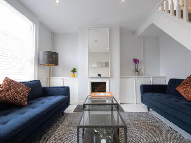 Cottage for sale in The Bridge, Kent
