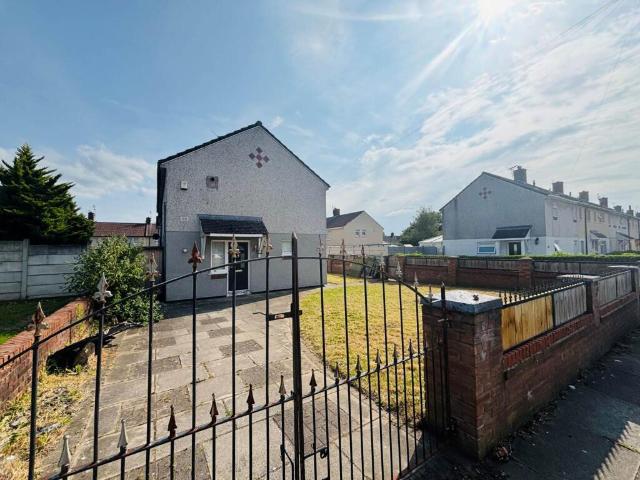 Terraced House for sale in Southdene