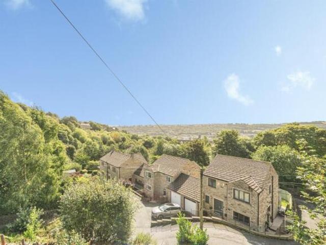 Cottage for sale in Longwood, West Yorkshire